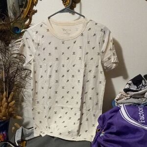 Zoe + Liv Cream T-Shirt